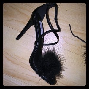 Size 5 1/2 to 6 black heels
